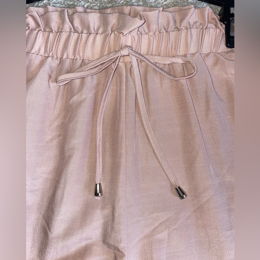 Pink Ruffle Shorts Lightweight - Picture 3 of 3